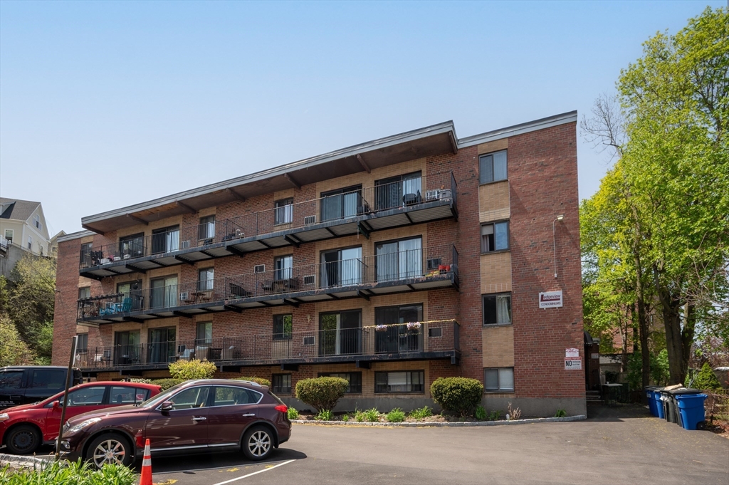 5 Linda Ln, Boston, Massachusetts, 1 Bedroom Bedrooms, 3 Rooms Rooms,1 BathroomBathrooms,Residential,For Sale,Linda Ln,73368194