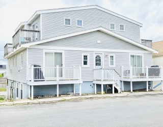 106 Railroad Ave, Salisbury, Massachusetts, 8 Bedrooms Bedrooms, 20 Rooms Rooms,6 BathroomsBathrooms,Residential Income,For Sale,Railroad Ave,73382570