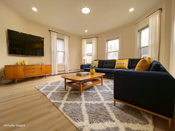 84 Calumet St, Boston, Massachusetts, 4 Bedrooms Bedrooms, 6 Rooms Rooms,1 BathroomBathrooms,Residential Lease,For Rent,Calumet St,73412936