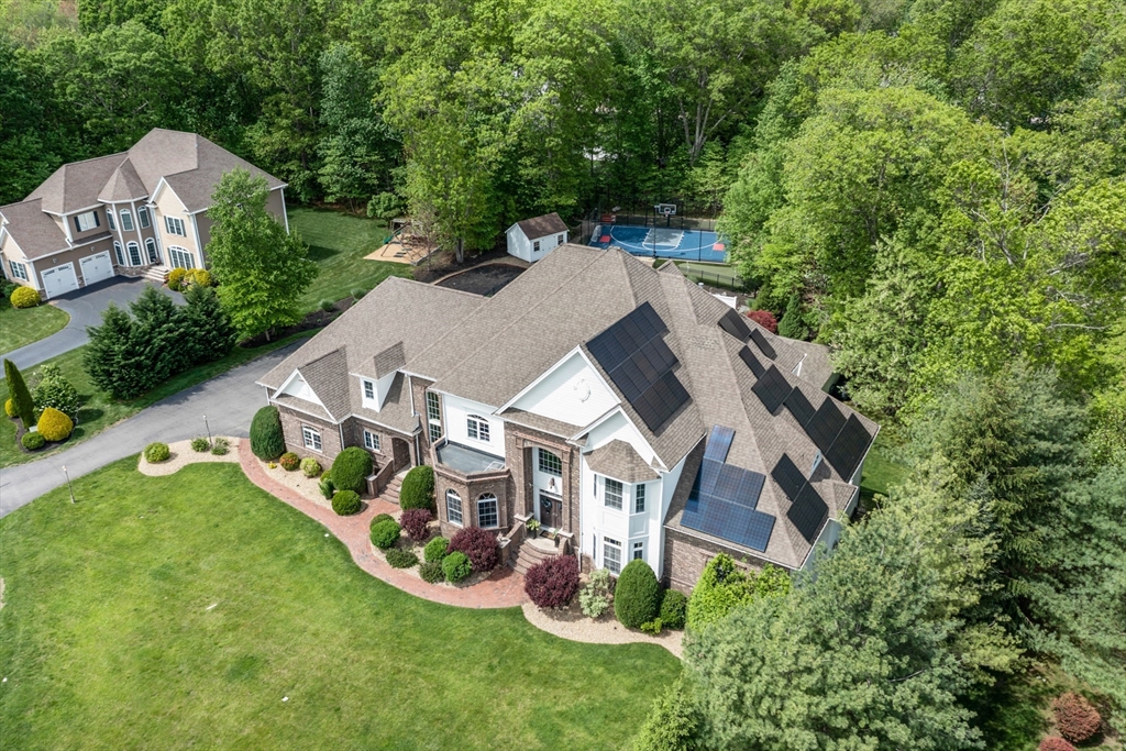 3 Newton Ln, Medway, Massachusetts, 5 Bedrooms Bedrooms, 12 Rooms Rooms,6.5 BathroomsBathrooms,Residential,For Sale,Newton Ln,73378508