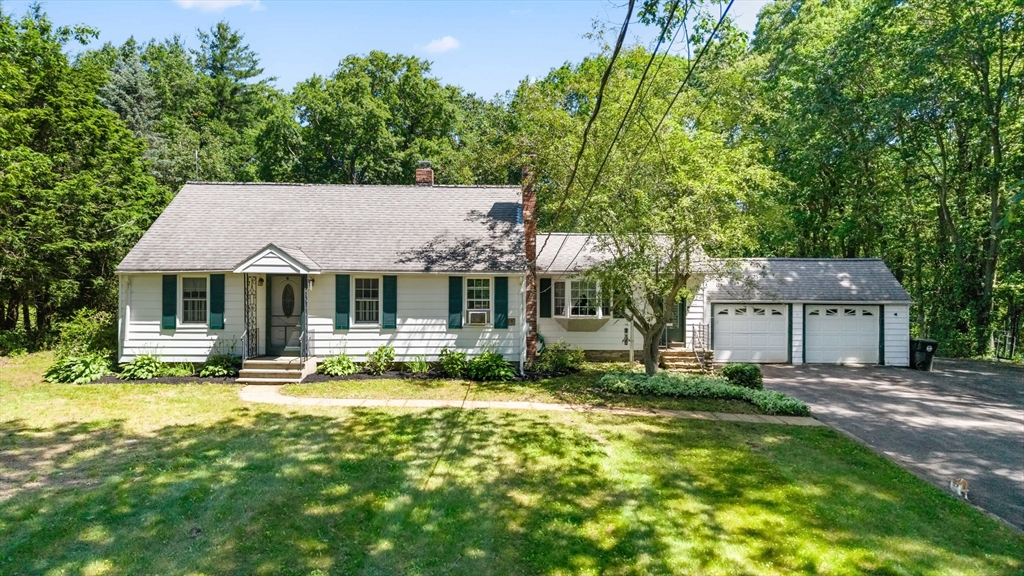 2334 Main St, Holden, Massachusetts, 4 Bedrooms Bedrooms, 7 Rooms Rooms,2 BathroomsBathrooms,Residential,For Sale,Main St,73396808