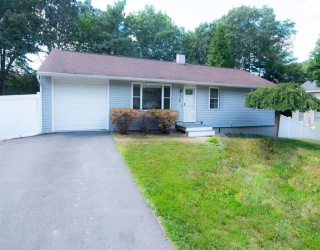 6 Edgewood St, Derry, New Hampshire, 3 Bedrooms Bedrooms, 5 Rooms Rooms,1.5 BathroomsBathrooms,Residential,For Sale,Edgewood St,73426971