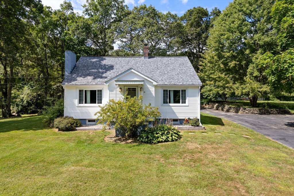 19 Hudson, Oxford, Massachusetts, 3 Bedrooms Bedrooms, 6 Rooms Rooms,1 BathroomBathrooms,Residential,For Sale,Hudson,73423496