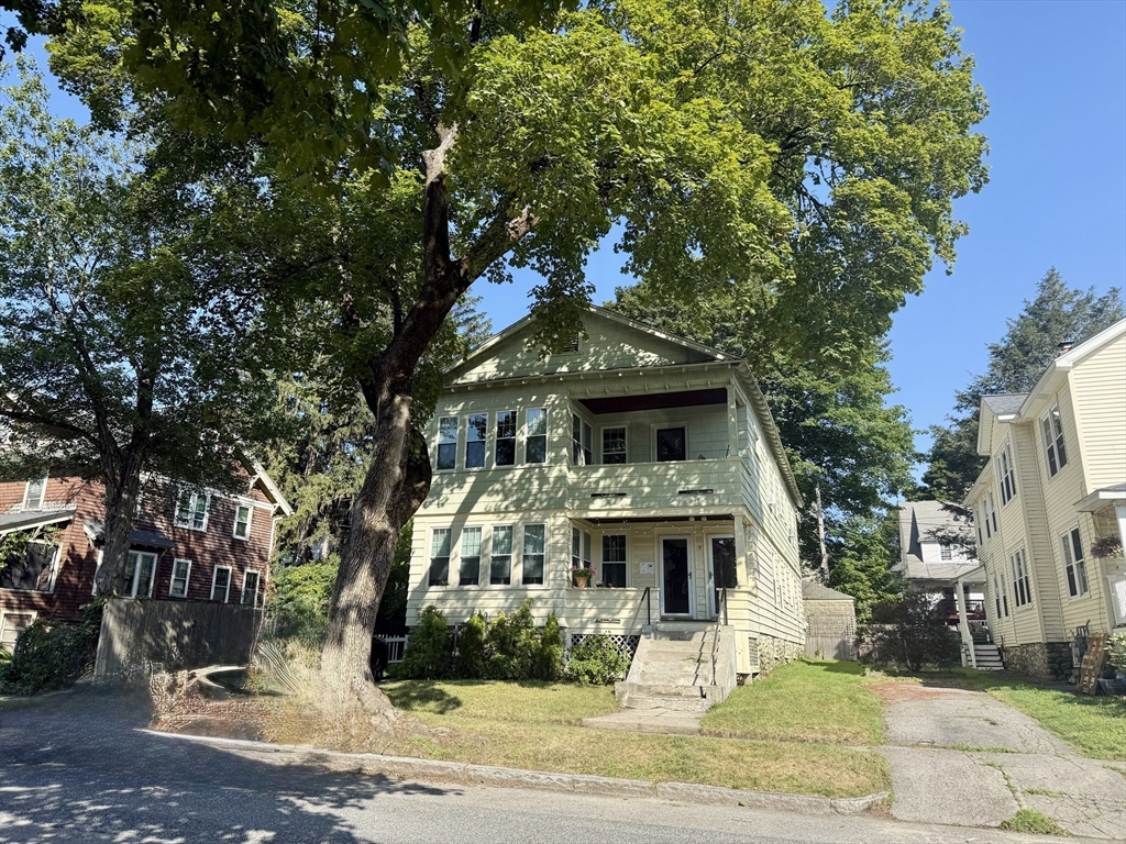 9 Underwood Street, Worcester, Massachusetts, 3 Bedrooms Bedrooms, 7 Rooms Rooms,1 BathroomBathrooms,Residential Lease,For Rent,Underwood Street,73415849