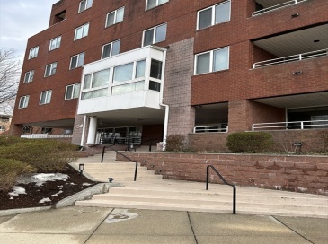 50 Watertown St, Watertown, Massachusetts, 2 Bedrooms Bedrooms, 4 Rooms Rooms,2 BathroomsBathrooms,Residential Lease,For Rent,Watertown St,73337833 50 Watertown St, Watertown, Massachusetts, 2 Bedrooms Bedrooms, 4 Rooms Rooms,2 BathroomsBathrooms,Residential Lease,For Rent,Watertown St,73337833