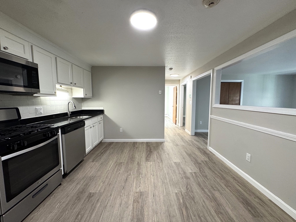 4 Dodge Rd, Rowley, Massachusetts, 2 Bedrooms Bedrooms, 4 Rooms Rooms,1.5 BathroomsBathrooms,Residential Lease,For Rent,Dodge Rd,73433140