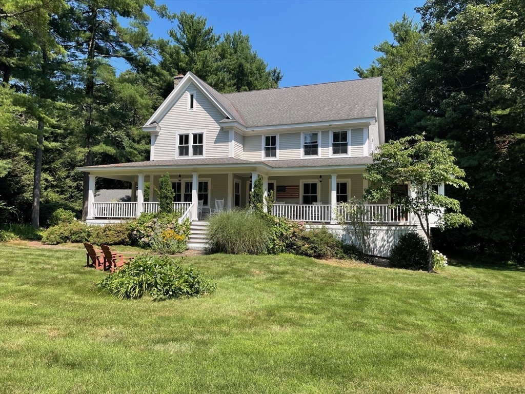 26 Rocky Ln, Medfield, Massachusetts, 4 Bedrooms Bedrooms, 10 Rooms Rooms,3.5 BathroomsBathrooms,Residential,For Sale,Rocky Ln,73410640