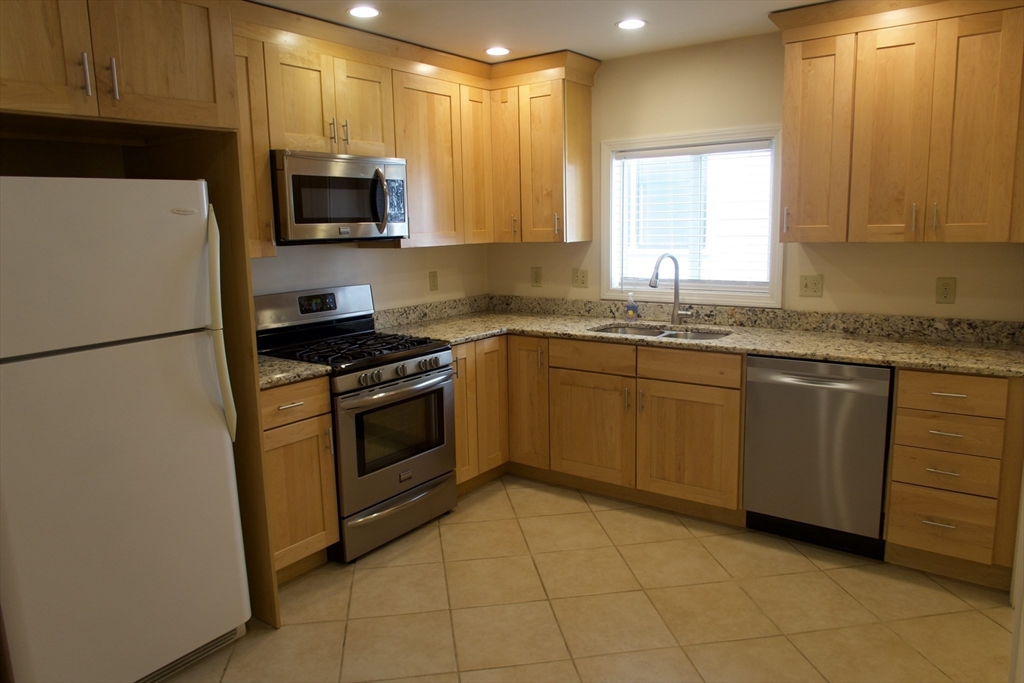 53 Springfield Street, Somerville, Massachusetts, 2 Bedrooms Bedrooms, 5 Rooms Rooms,1 BathroomBathrooms,Residential Lease,For Rent,Springfield Street,73437350