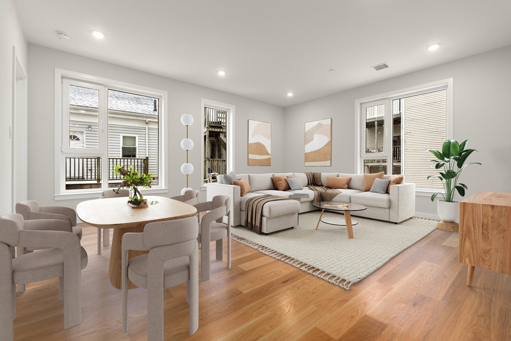 267 Old Colony, Boston, Massachusetts, 3 Bedrooms Bedrooms, 4 Rooms Rooms,2 BathroomsBathrooms,Residential,For Sale,Old Colony,73358762