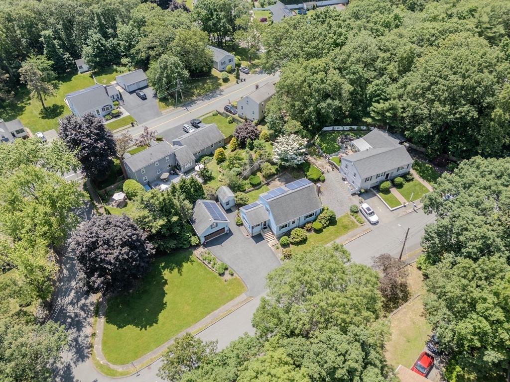 2 Otis St, Woburn, Massachusetts, 4 Bedrooms Bedrooms, 8 Rooms Rooms,2 BathroomsBathrooms,Residential,For Sale,Otis St,73409144