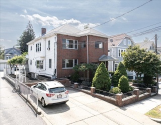 146-148 Pearl St., Newton, Massachusetts, 5 Bedrooms Bedrooms, 16 Rooms Rooms,3 BathroomsBathrooms,Residential Income,For Sale,Pearl St.,73418242