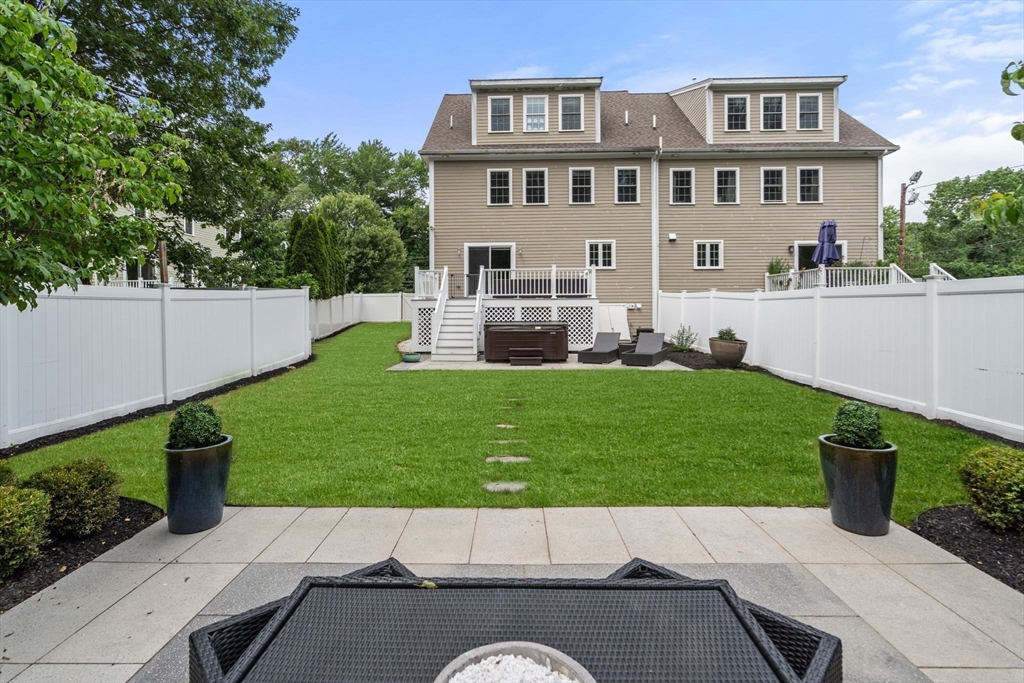 5 Hf Brown Way, Natick, Massachusetts, 3 Bedrooms Bedrooms, 8 Rooms Rooms,2.5 BathroomsBathrooms,Residential,For Sale,Hf Brown Way,73401302