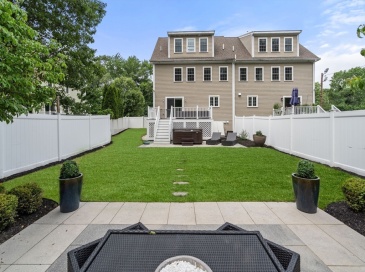 5 Hf Brown Way, Natick, Massachusetts, 3 Bedrooms Bedrooms, 8 Rooms Rooms,2.5 BathroomsBathrooms,Residential,For Sale,Hf Brown Way,73401302