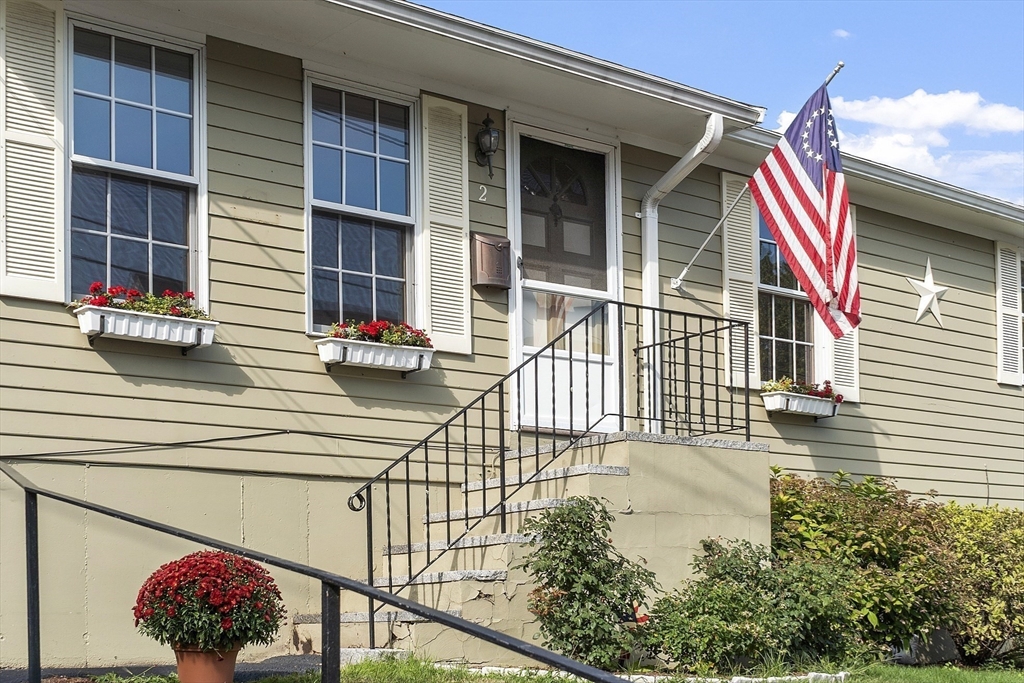 2 Norseman Avenue, Gloucester, Massachusetts, 2 Bedrooms Bedrooms, 5 Rooms Rooms,1 BathroomBathrooms,Residential,For Sale,Norseman Avenue,73429661