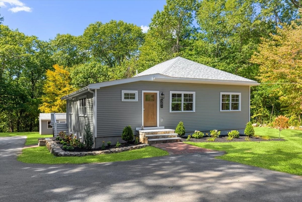 301 Pine St, Norwell, Massachusetts, 3 Bedrooms Bedrooms, 6 Rooms Rooms,2 BathroomsBathrooms,Residential,For Sale,Pine St,73426474