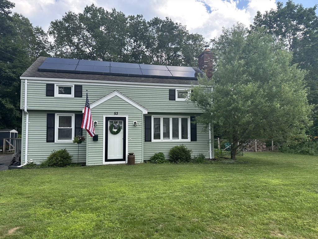 53 Walnut St, Oxford, Massachusetts, 3 Bedrooms Bedrooms, 6 Rooms Rooms,1 BathroomBathrooms,Residential,For Sale,Walnut St,73399720