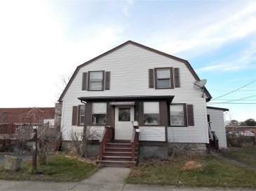 1023 Bowles St, New Bedford, Massachusetts, 3 Bedrooms Bedrooms, 6 Rooms Rooms,1.5 BathroomsBathrooms,Residential,For Sale,Bowles St,73326150