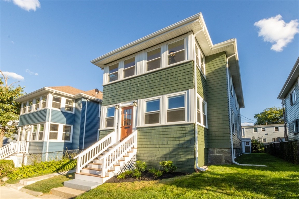 33 Pierce Ave, Boston, Massachusetts, 4 Bedrooms Bedrooms, 11 Rooms Rooms,2 BathroomsBathrooms,Residential Income,For Sale,Pierce Ave,73424727