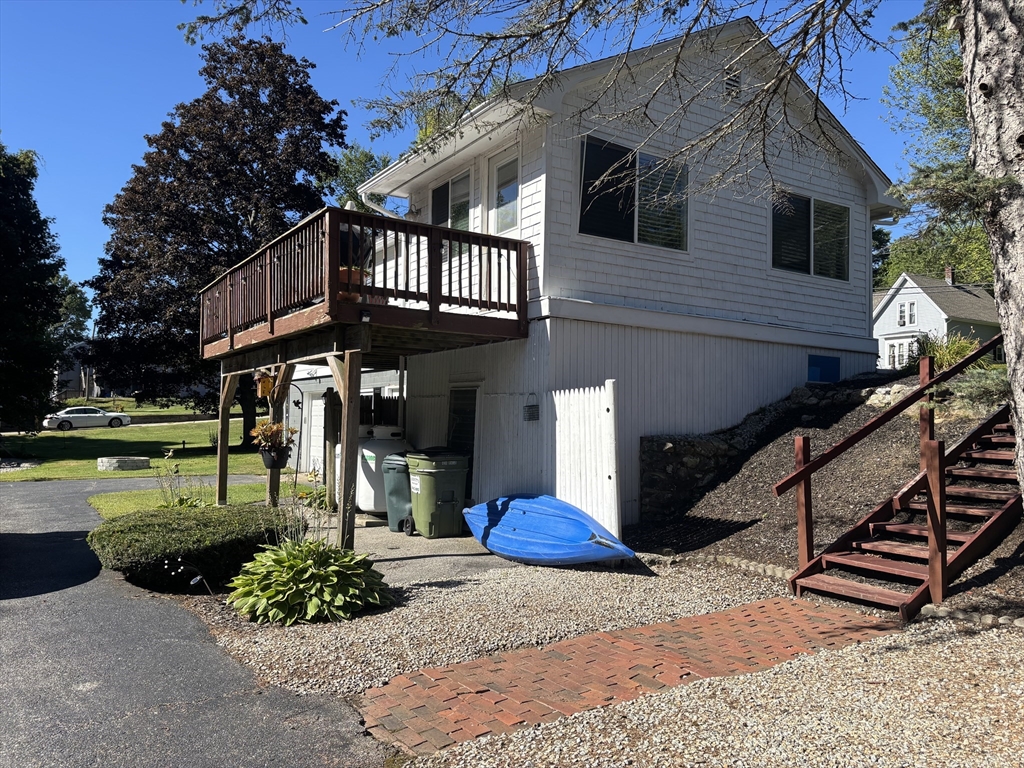 657 Pleasant St, Leicester, Massachusetts, 3 Bedrooms Bedrooms, 8 Rooms Rooms,2 BathroomsBathrooms,Residential,For Sale,Pleasant St,73433505