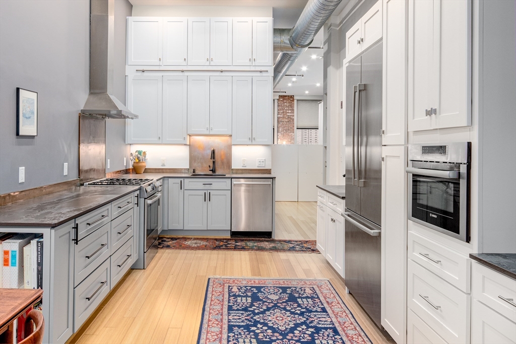 137-139 Pearl St, Boston, Massachusetts, 1 Bedroom Bedrooms, 3 Rooms Rooms,1.5 BathroomsBathrooms,Residential,For Sale,Pearl St,73366627