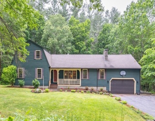 295 Forest St, Dunstable, Massachusetts, 4 Bedrooms Bedrooms, 9 Rooms Rooms,4 BathroomsBathrooms,Residential,For Sale,Forest St,73389850