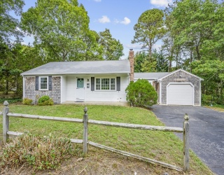 16 Dunstable Cross Rd, Dennis, Massachusetts, 2 Bedrooms Bedrooms, 5 Rooms Rooms,1 BathroomBathrooms,Residential,For Sale,Dunstable Cross Rd,73428430