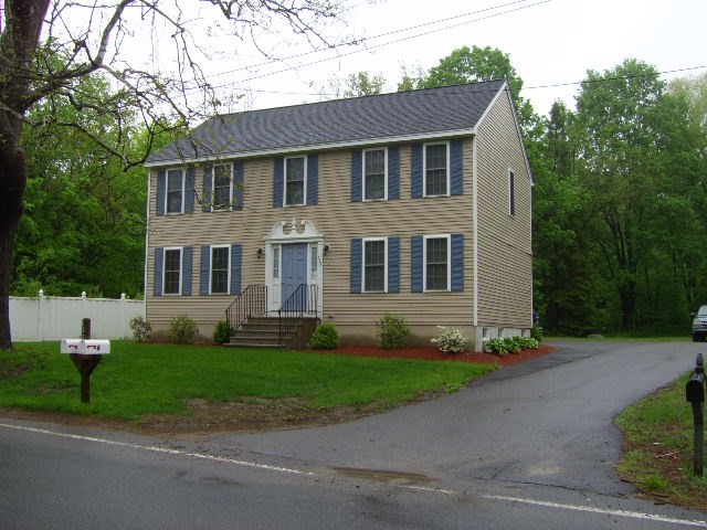 126 Mill Street, Lancaster, Massachusetts, 2 Bedrooms Bedrooms, 4 Rooms Rooms,1.5 BathroomsBathrooms,Residential Lease,For Rent,Mill Street,73426055