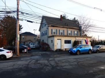 192-196 Willow St, Waltham, Massachusetts, 5 Bedrooms Bedrooms, 14 Rooms Rooms,4 BathroomsBathrooms,Residential Income,For Sale,Willow St,73380120