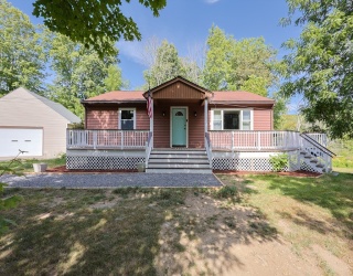 74 Breen Rd, Hardwick, Massachusetts, 2 Bedrooms Bedrooms, 4 Rooms Rooms,1 BathroomBathrooms,Residential,For Sale,Breen Rd,73421125