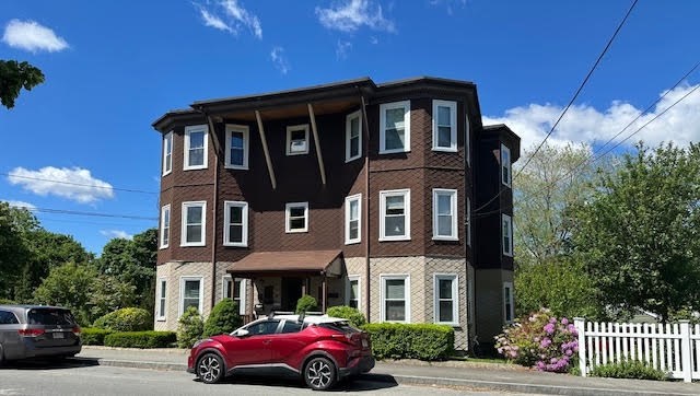 38 Sawtell Ave, Brockton, Massachusetts, 2 Bedrooms Bedrooms, 4 Rooms Rooms,1 BathroomBathrooms,Residential Lease,For Rent,Sawtell Ave,73441160