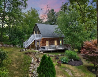 42 Englewood Rd, Gloucester, Massachusetts, 2 Bedrooms Bedrooms, 5 Rooms Rooms,2 BathroomsBathrooms,Residential,For Sale,Englewood Rd,73431191