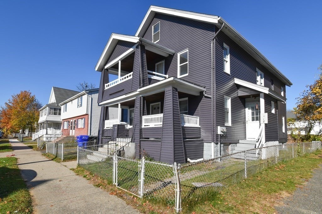 116-118 Johnson St, Springfield, Massachusetts, 6 Bedrooms Bedrooms, 12 Rooms Rooms,2 BathroomsBathrooms,Residential Income,For Sale,Johnson St,73421712