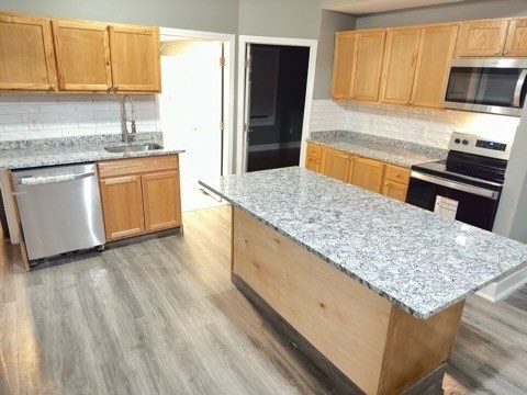 95 Temple St., Lowell, Massachusetts, 4 Bedrooms Bedrooms, 6 Rooms Rooms,2 BathroomsBathrooms,Residential Lease,For Rent,Temple St.,73437084