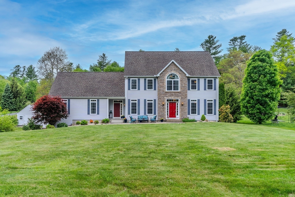 325 Stebbins St, Belchertown, Massachusetts, 4 Bedrooms Bedrooms, 8 Rooms Rooms,3 BathroomsBathrooms,Residential,For Sale,Stebbins St,73377532