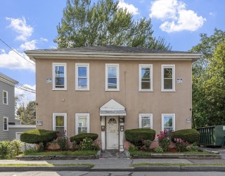 95 Preston Street, Wakefield, Massachusetts, 5 Bedrooms Bedrooms, 10 Rooms Rooms,2 BathroomsBathrooms,Residential Income,For Sale,Preston Street,73427763