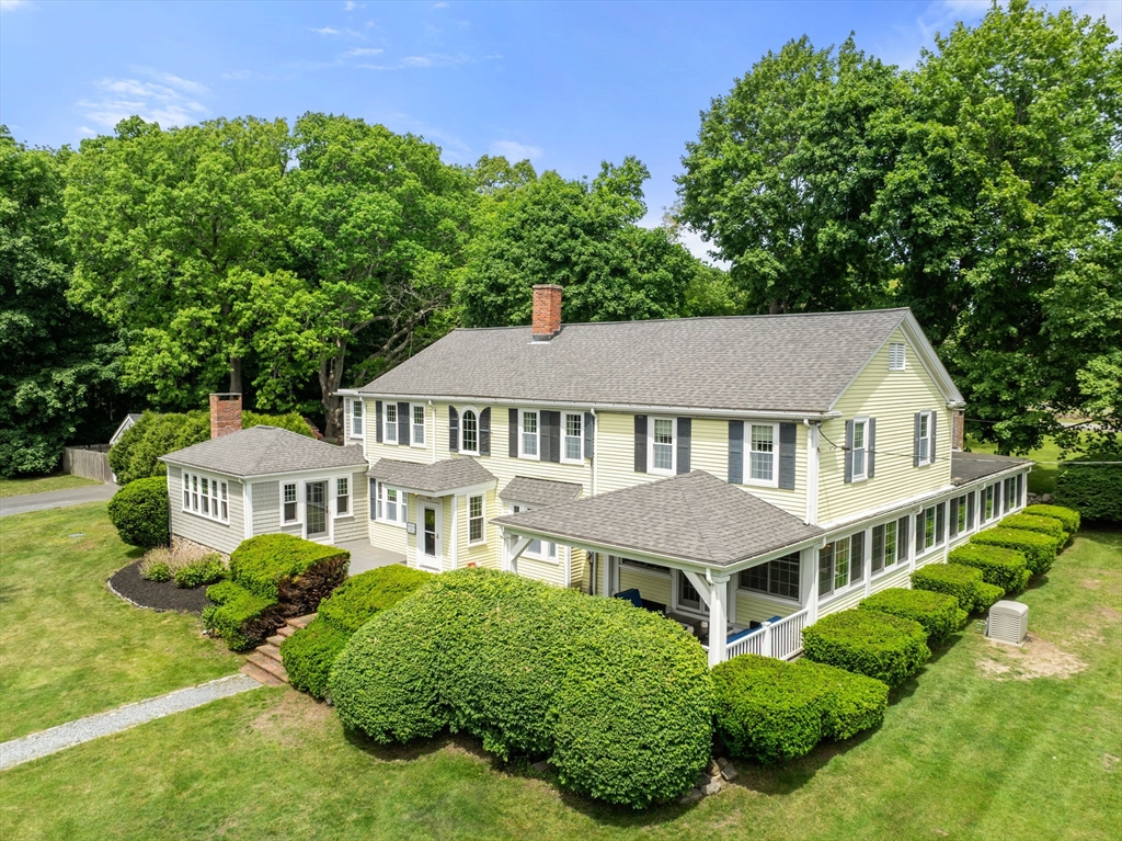 40 Washington St, Hanover, Massachusetts, 5 Bedrooms Bedrooms, 12 Rooms Rooms,2.5 BathroomsBathrooms,Residential,For Sale,Washington St,73385097