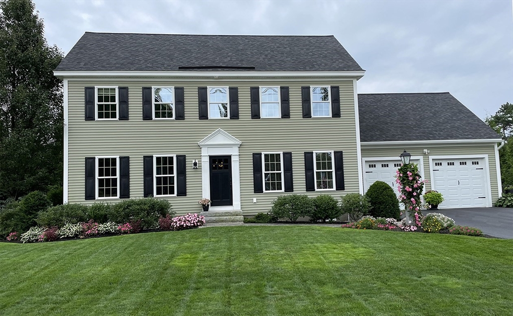 14 Cavite St, Devens, Massachusetts, 4 Bedrooms Bedrooms, 9 Rooms Rooms,2 BathroomsBathrooms,Residential,For Sale,Cavite St,73381313