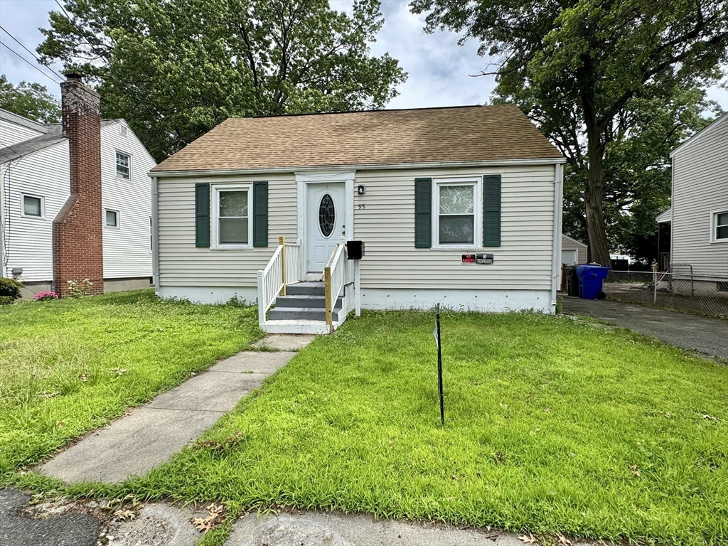 95 Victoria St, Springfield, Massachusetts, 3 Bedrooms Bedrooms, 6 Rooms Rooms,2 BathroomsBathrooms,Residential,For Sale,Victoria St,73336624