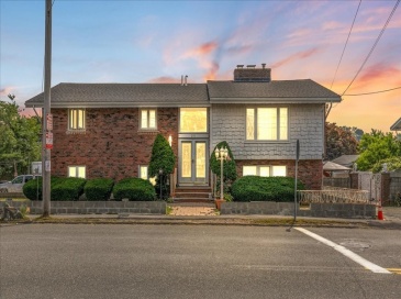 295 Sargent St, Revere, Massachusetts, 5 Bedrooms Bedrooms, 10 Rooms Rooms,2.5 BathroomsBathrooms,Residential Income,For Sale,Sargent St,73414748