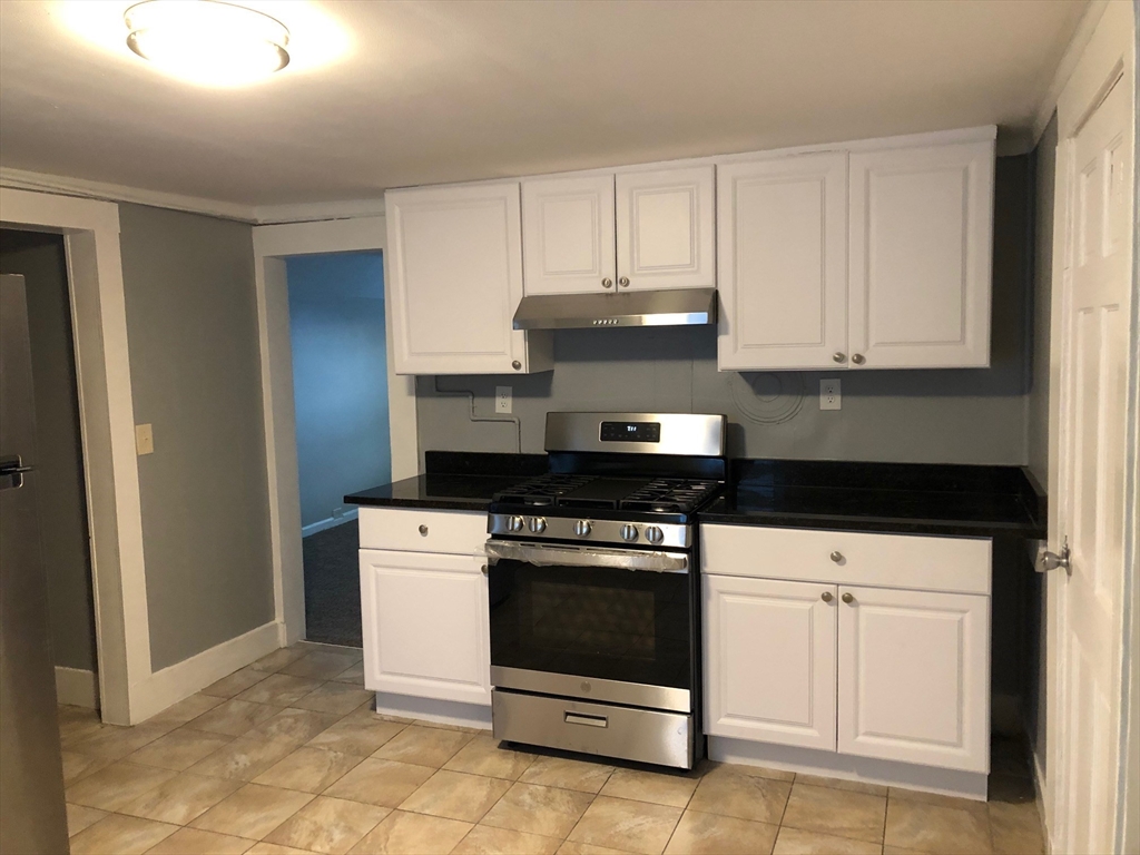 40 Central Ave, Everett, Massachusetts, 1 Bedroom Bedrooms, 5 Rooms Rooms,1 BathroomBathrooms,Residential Lease,For Rent,Central Ave,73419566