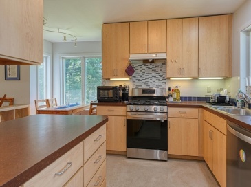 52 Village Ct, Berlin, Massachusetts, 2 Bedrooms Bedrooms, 6 Rooms Rooms,1.5 BathroomsBathrooms,Residential,For Sale,Village Ct,73374302