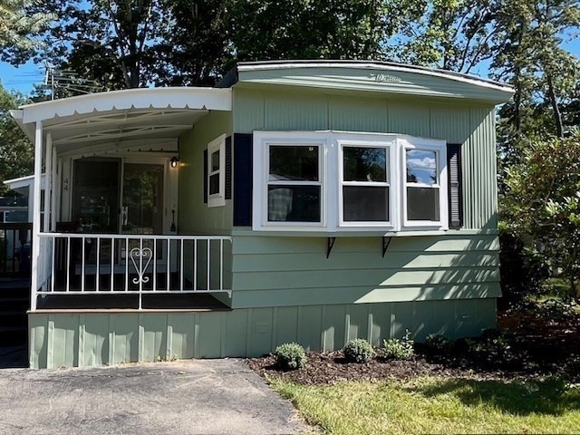 44 Great Hill Drive, Wareham, Massachusetts, 2 Bedrooms Bedrooms, 5 Rooms Rooms,1.5 BathroomsBathrooms,Residential,For Sale,Great Hill Drive,73423706