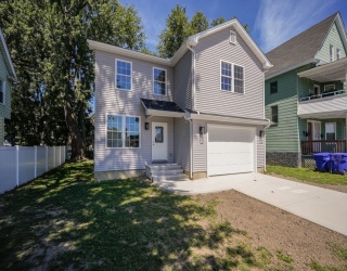 24 Medford St, Springfield, Massachusetts, 4 Bedrooms Bedrooms, 6 Rooms Rooms,2.5 BathroomsBathrooms,Residential,For Sale,Medford St,73420894