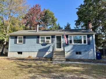 30 Everett Avenue, Wilmington, Massachusetts, 3 Bedrooms Bedrooms, 6 Rooms Rooms,1 BathroomBathrooms,Residential Lease,For Rent,Everett Avenue,73440507