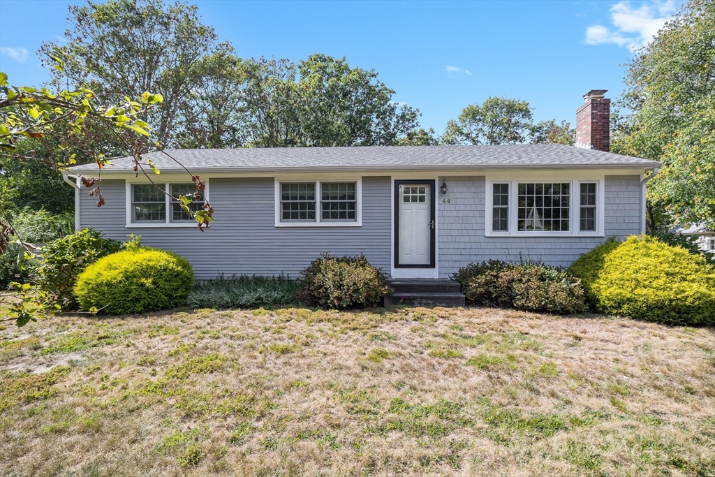 44 Greenville Drive, Sandwich, Massachusetts, 3 Bedrooms Bedrooms, 5 Rooms Rooms,1.5 BathroomsBathrooms,Residential,For Sale,Greenville Drive,73423220