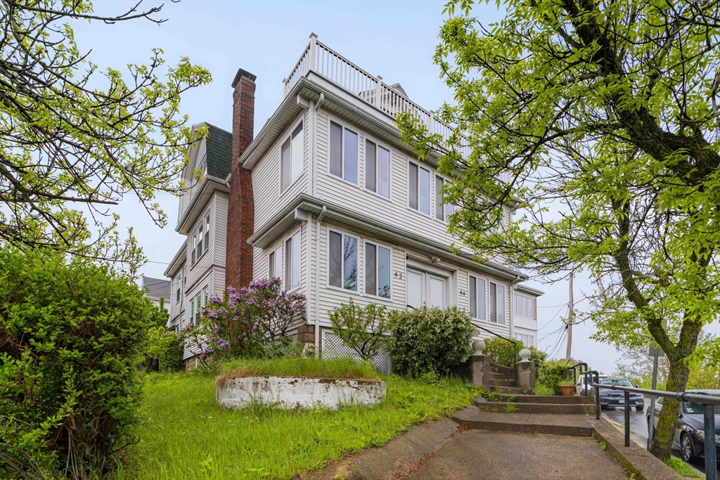 42-44 Ten Hills Road, Somerville, Massachusetts, 6 Bedrooms Bedrooms, 12 Rooms Rooms,2 BathroomsBathrooms,Residential Income,For Sale,Ten Hills Road,73373790