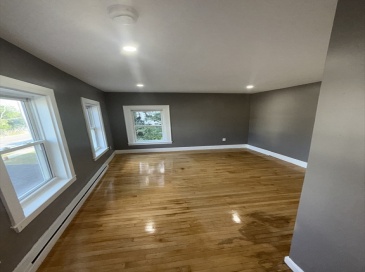 30 Pleasant St, Whitman, Massachusetts, 3 Bedrooms Bedrooms, 5 Rooms Rooms,1 BathroomBathrooms,Residential Lease,For Rent,Pleasant St,73433027