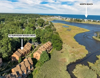 92 Dunvegan Woods Drive, Hampton, New Hampshire, 2 Bedrooms Bedrooms, 5 Rooms Rooms,1.5 BathroomsBathrooms,Residential,For Sale,Dunvegan Woods Drive,73425814