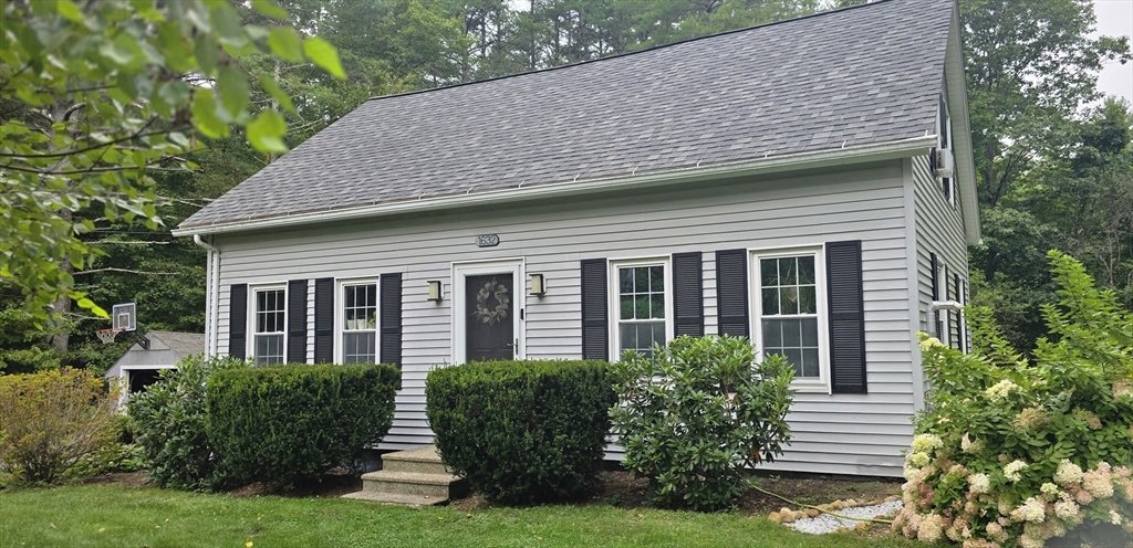 1632 N Brookfield Rd, Oakham, Massachusetts, 3 Bedrooms Bedrooms, 7 Rooms Rooms,2 BathroomsBathrooms,Residential,For Sale,N Brookfield Rd,73427047