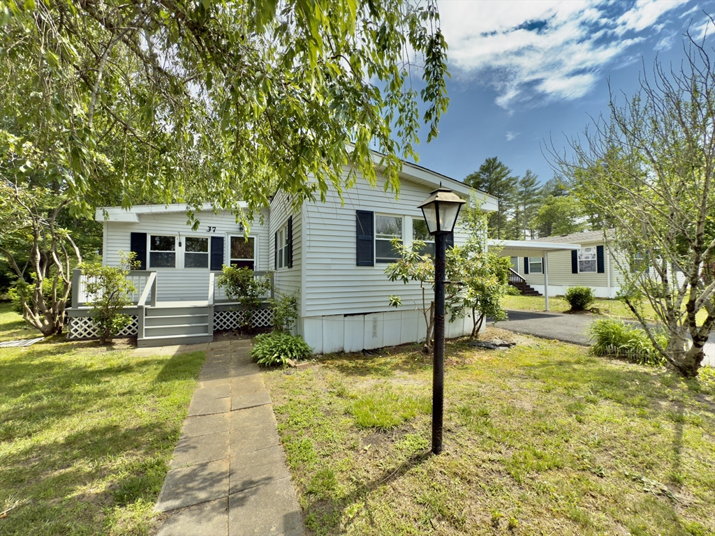 37 Washington Park, Carver, Massachusetts, 2 Bedrooms Bedrooms, 6 Rooms Rooms,2 BathroomsBathrooms,Residential,For Sale,Washington Park,73391047